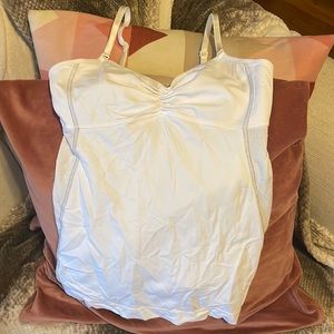 Lululemon workout tank. Great condition